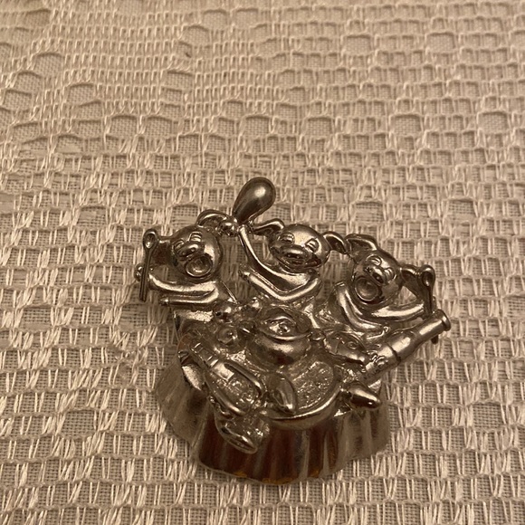 Vintage Brooches - Picture 3 of 8